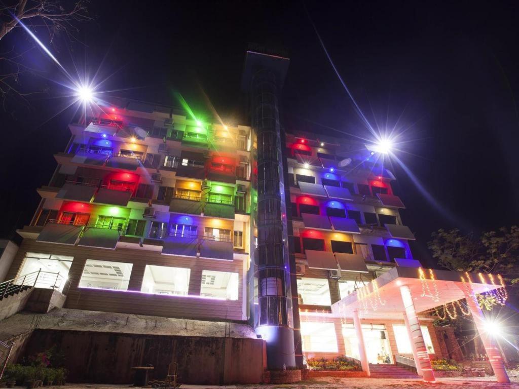 Hotel Night Heaven Bāndarban Zewnętrze zdjęcie