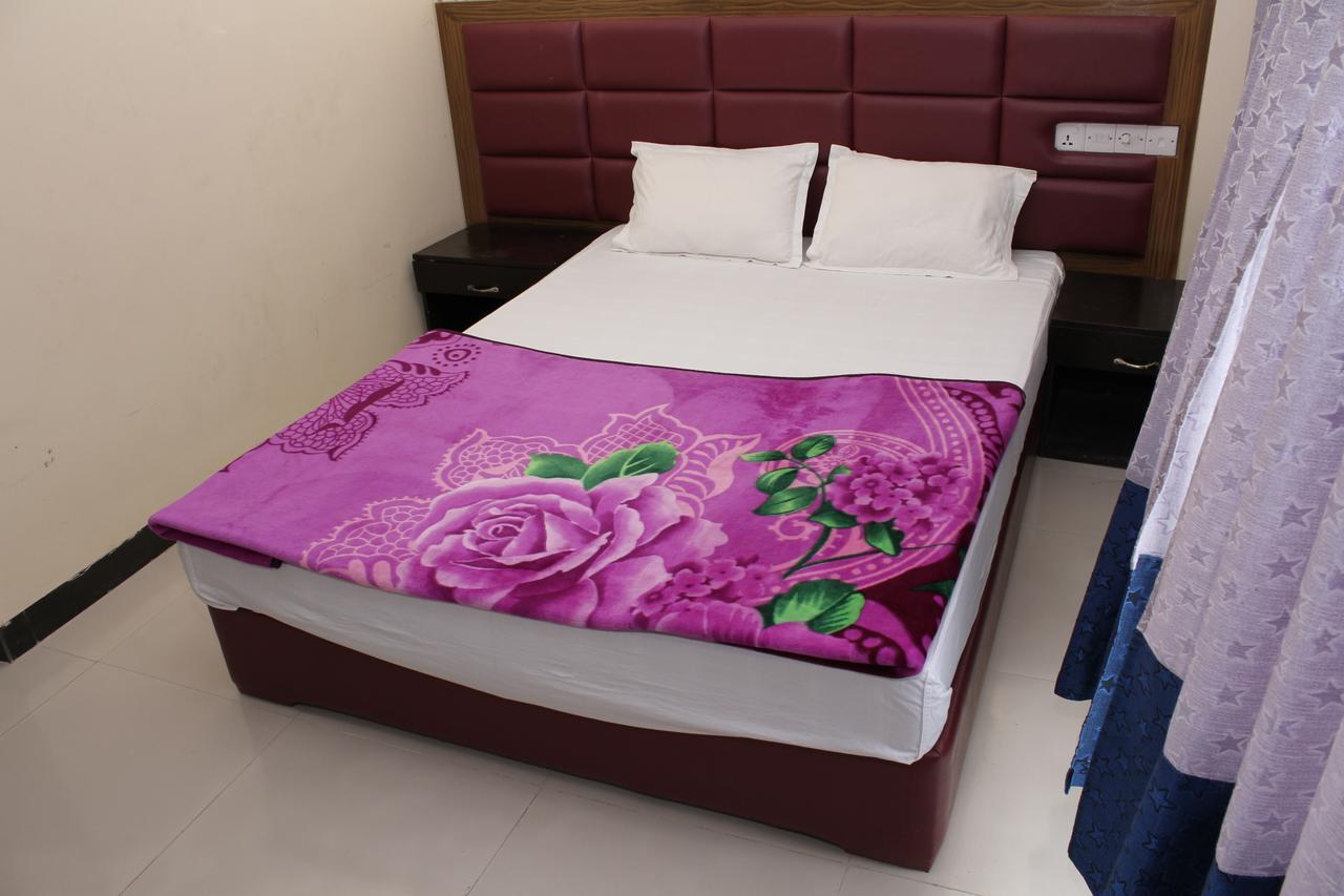 Hotel Night Heaven Bāndarban Zewnętrze zdjęcie